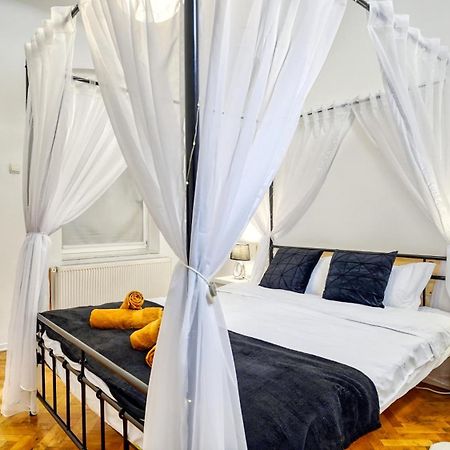 Intimo Oldtown Romantic Apartment 布拉索夫 外观 照片