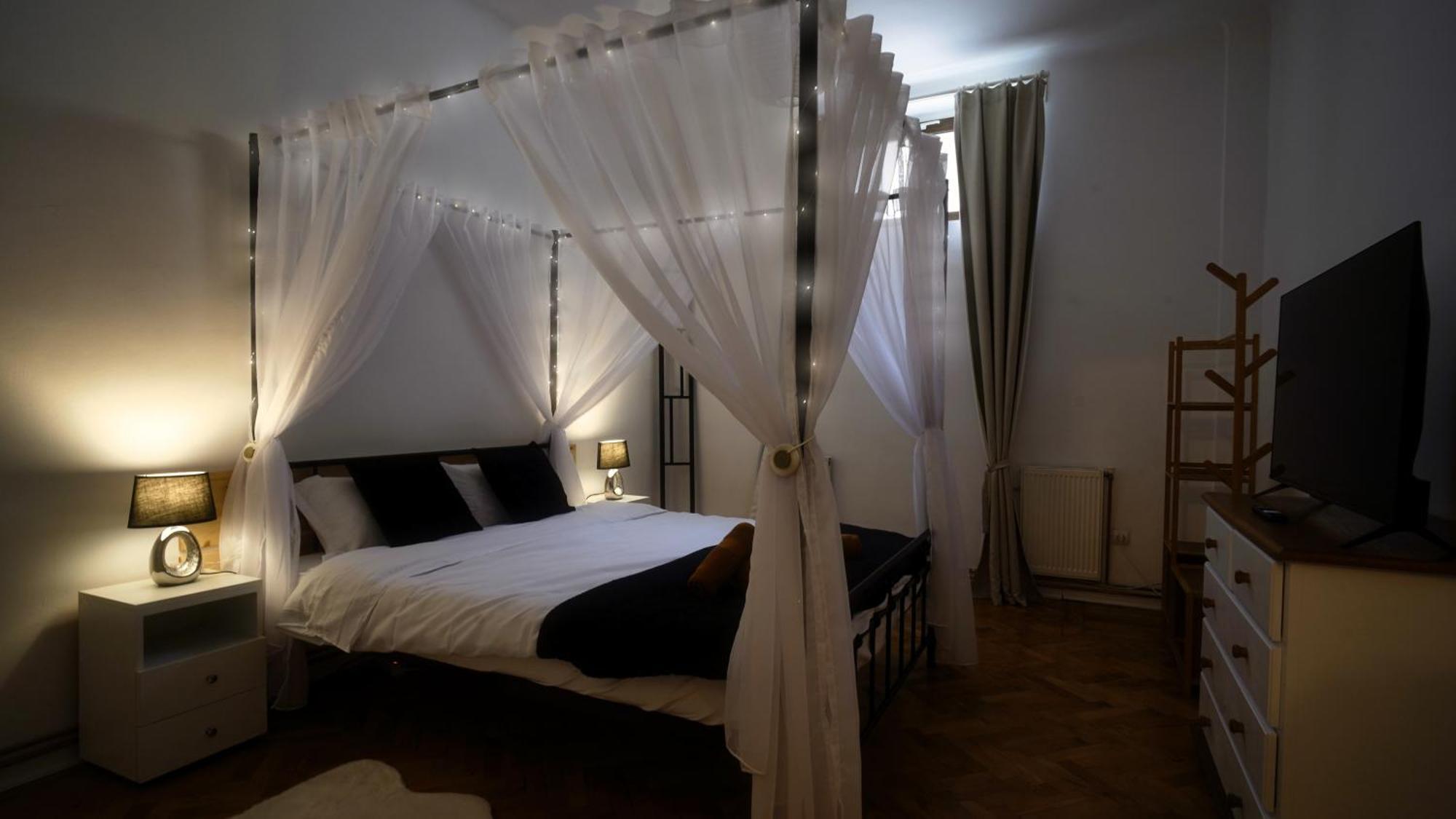 Intimo Oldtown Romantic Apartment 布拉索夫 外观 照片