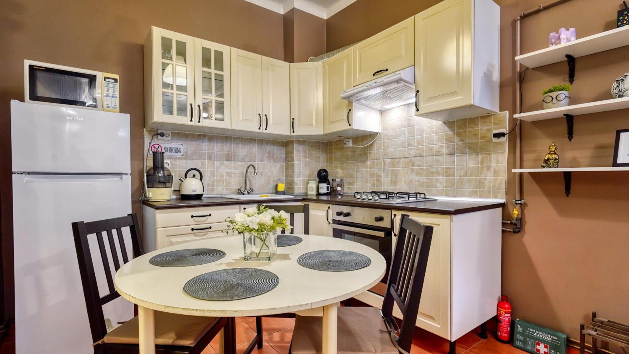 Intimo Oldtown Romantic Apartment 布拉索夫 外观 照片